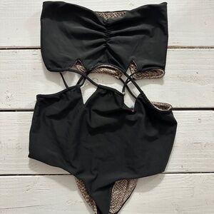 SOLD Acacia Swimwear Women’s Strapless Bikini